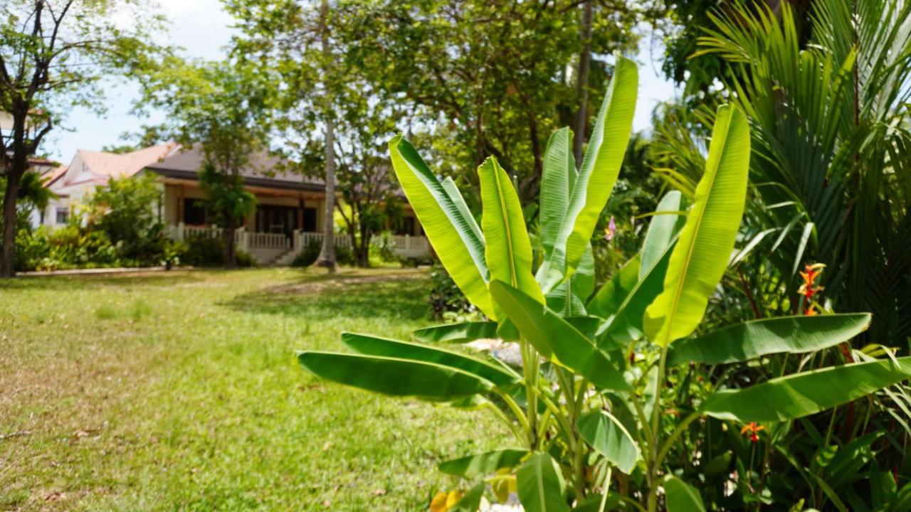Treeya Lanta Hotel Ko Lanta Buitenkant foto