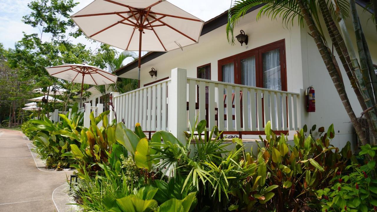 Treeya Lanta Hotel Ko Lanta Buitenkant foto
