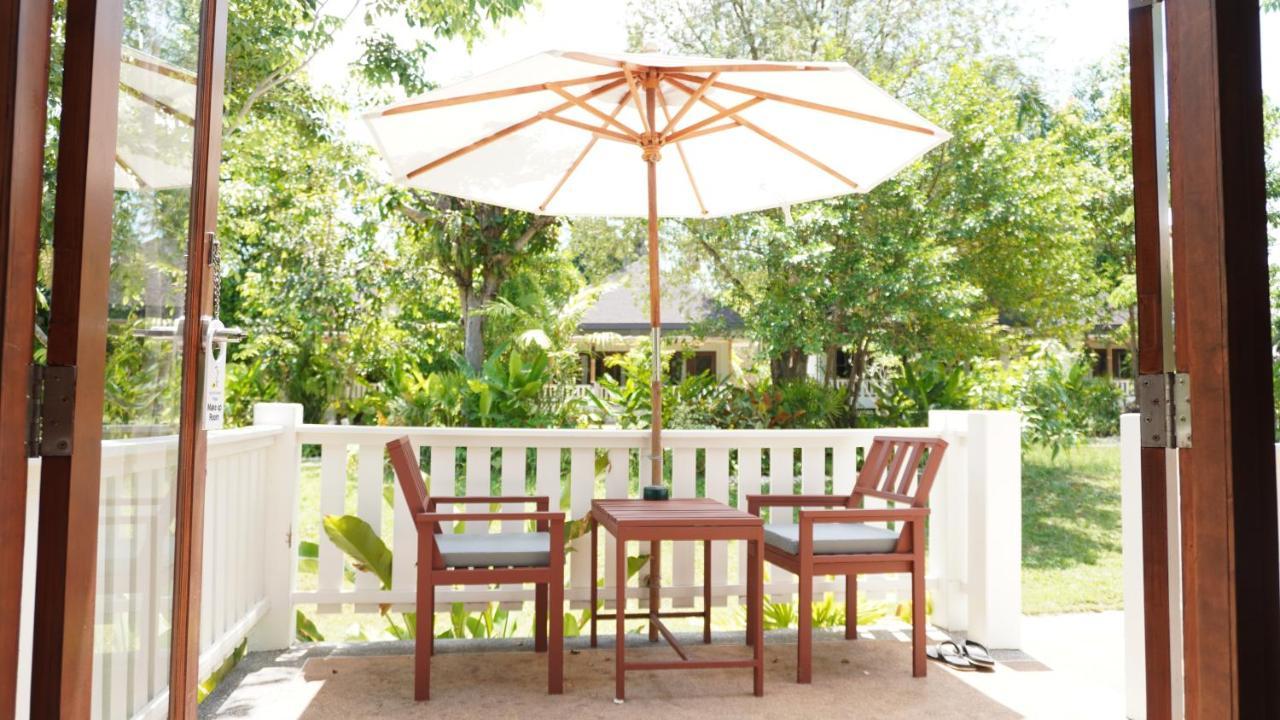 Treeya Lanta Hotel Ko Lanta Buitenkant foto