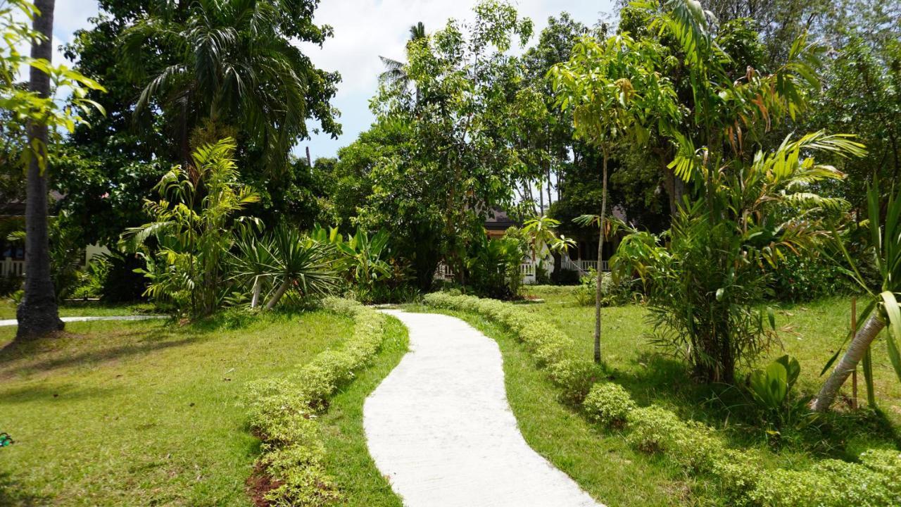 Treeya Lanta Hotel Ko Lanta Buitenkant foto